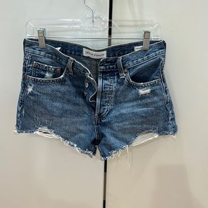 Denim Forum ex boyfriend jean short size 25.